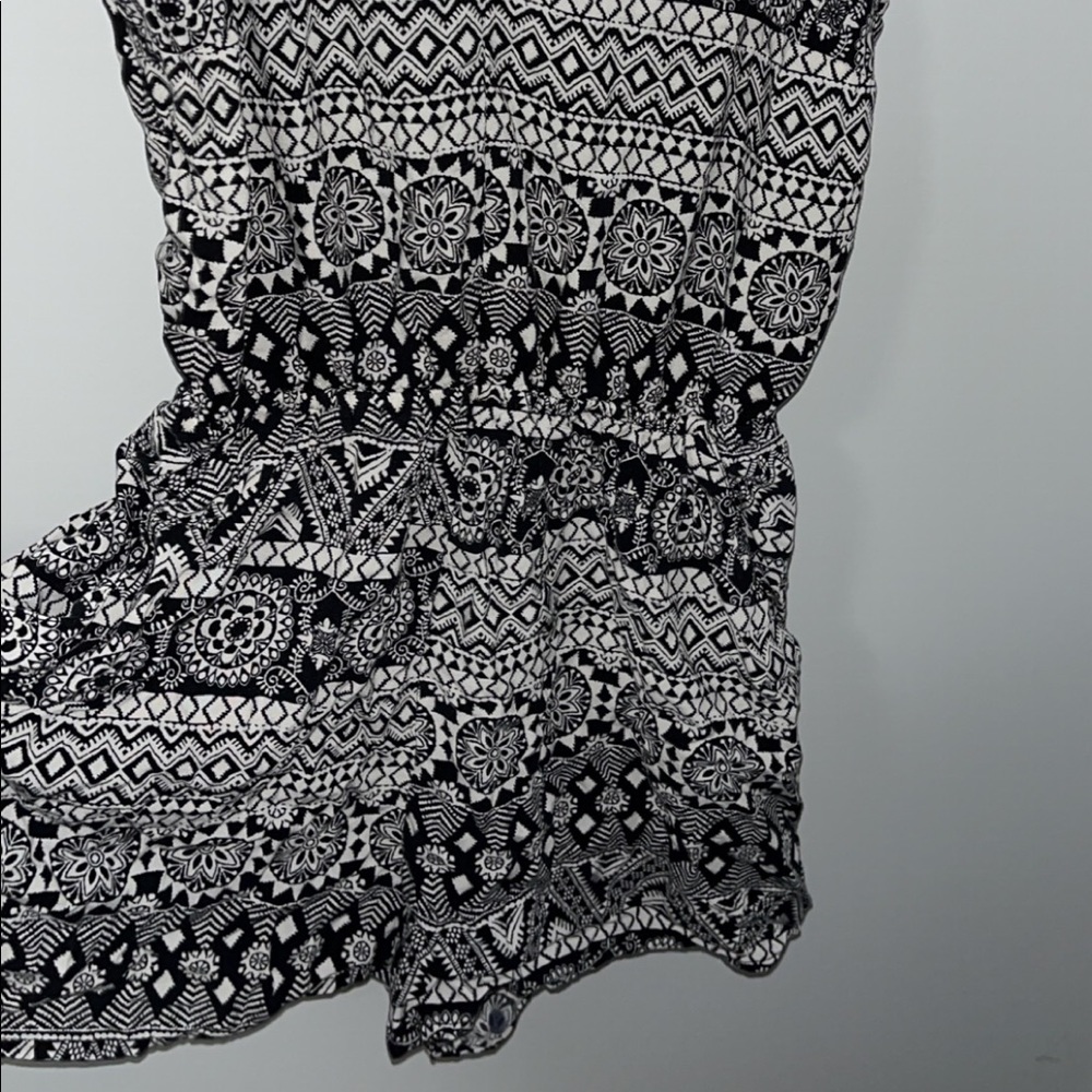 romper - Picture 2 of 2
